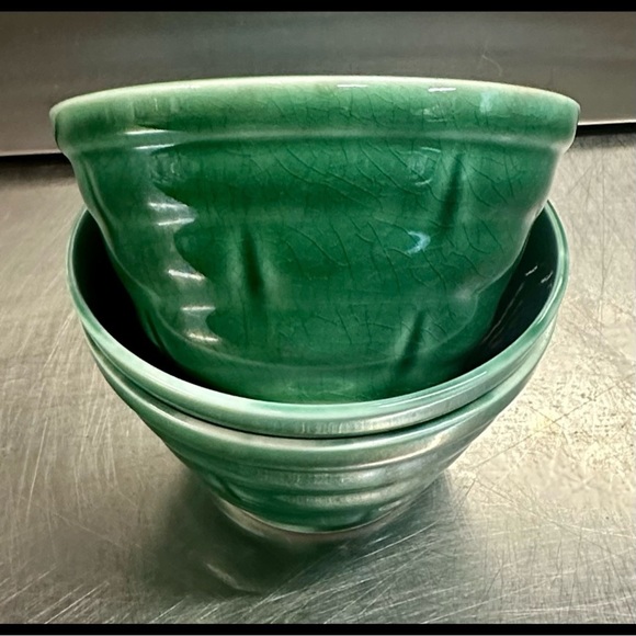 Set of 3 vintage green bowls 4 3/4” - Picture 4 of 6